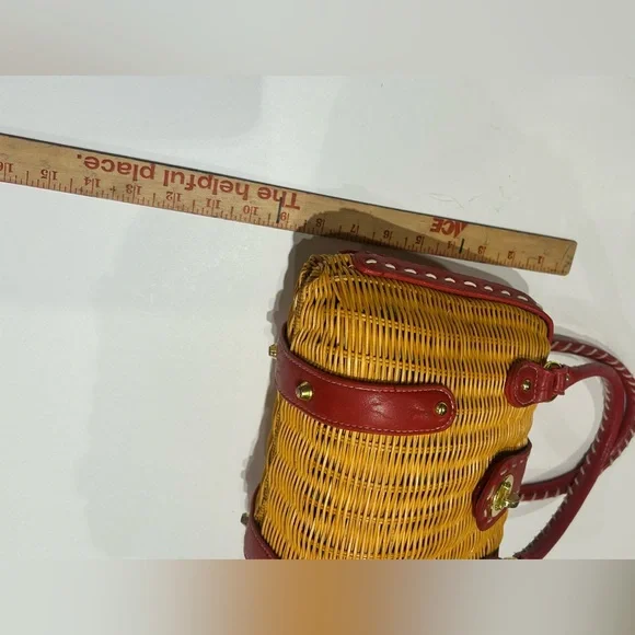 Red Leather Trimmed Woven Rattan Wicker Handbag Vintage chic elegant preppy bag - Picture 6 of 12